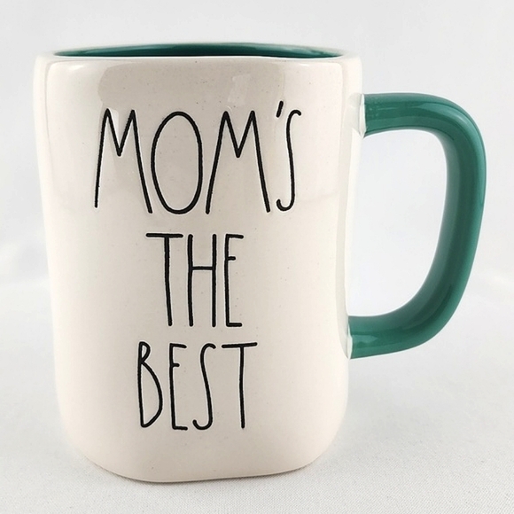 ⭐2/ $50⭐️ Rae Dunn Artisan Ceramic White Green Mug Large Letters MOM'S THE BEST - Picture 1 of 10